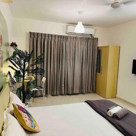 Sage : Private Studio Room In Koregaon Park Pune Luaran gambar